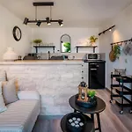 Leda Apartman *